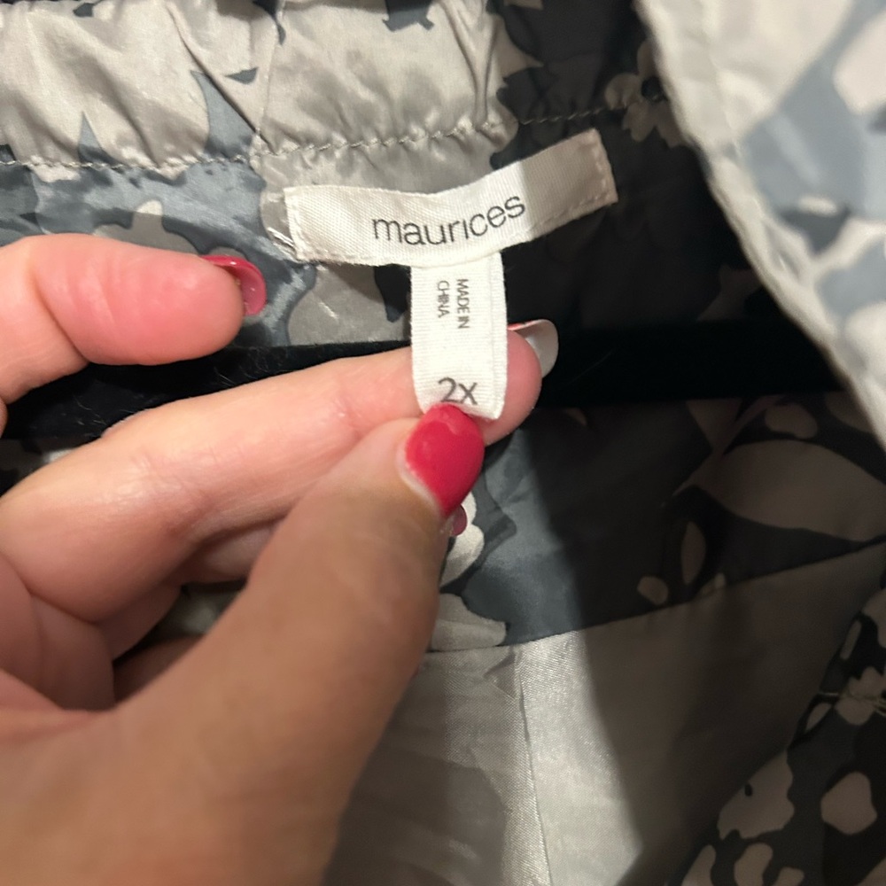 Maurices Floral Utility Jacket in Gray and Cream - Picture 2 of 4